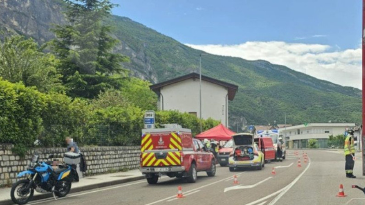 perde il controllo della moto e si schianta sulla statale una vittima da Thesocialpost.it perde il controllo della moto e si schianta sulla statale una vittima