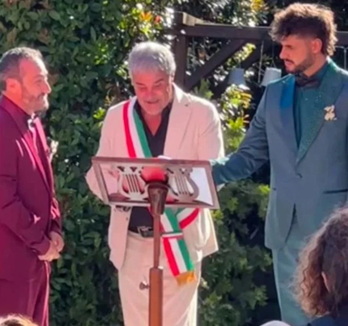 La festa di nozze di Claudio Insegno e Stefano Minotti con gli invitati