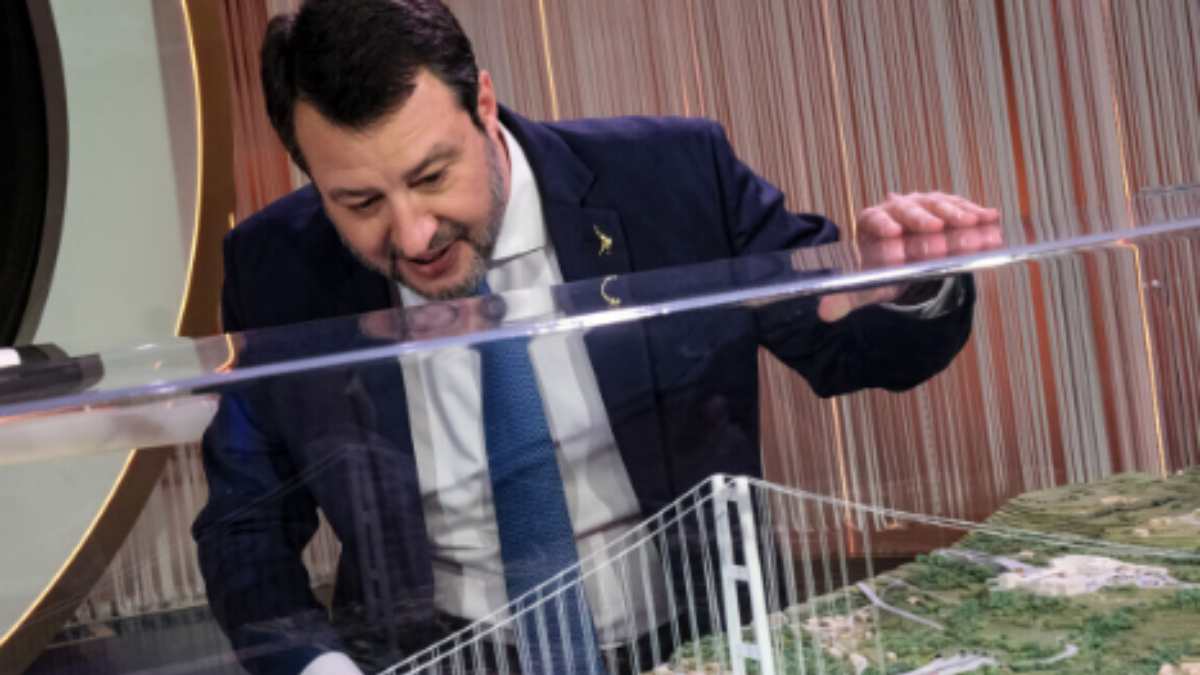 Inchiesta, ritardi e stipendi d’oro: quanto ci sta costando davvero il Ponte sullo Stretto