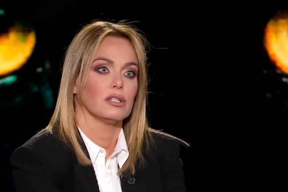 Sonia Bruganelli durante le vacanze estive della famiglia Bonolis