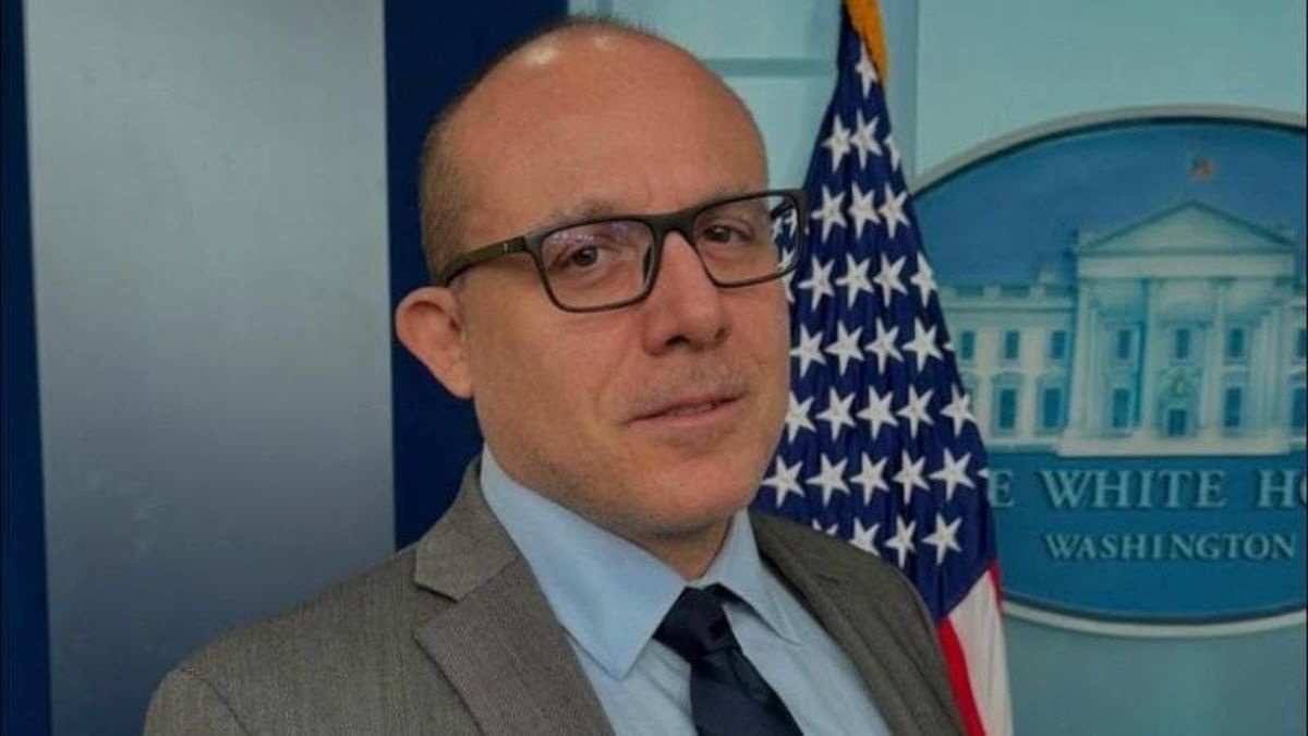 muore daniele compatangelo il giornalista di la7 che aveva intervistato donald trump da Thesocialpost.it muore daniele compatangelo il giornalista di la7 che aveva intervistato donald trump