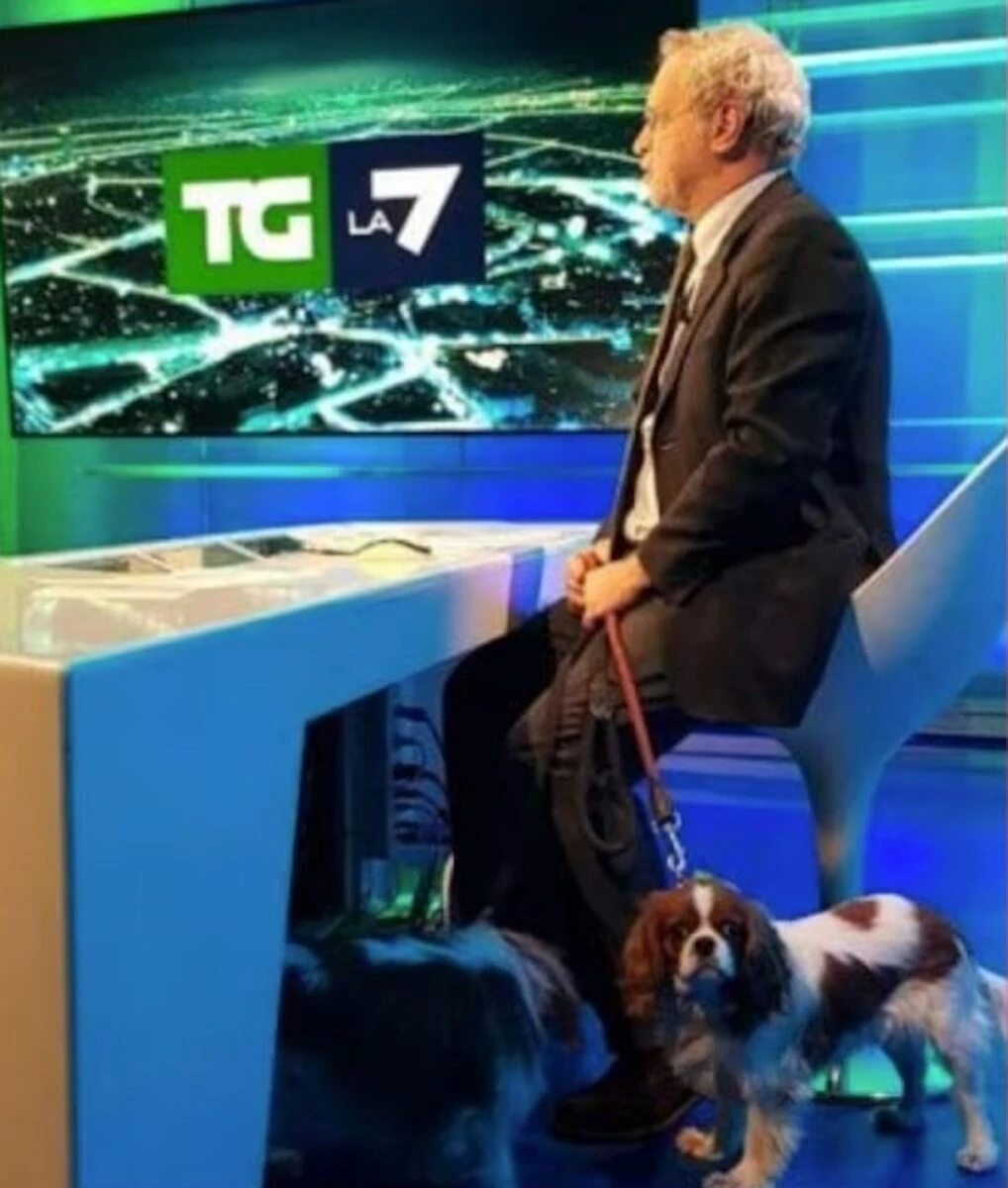 Enrico Mentana e una delle sue cagnoline Cavalier King Charles Spaniel