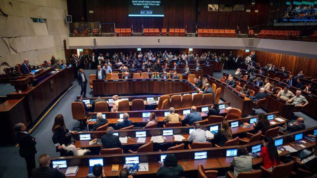 Israele al voto il 27 ottobre: Netanyahu può entrare nella storia Israele al voto il 27 ottobre: Netanyahu può entrare nella storia