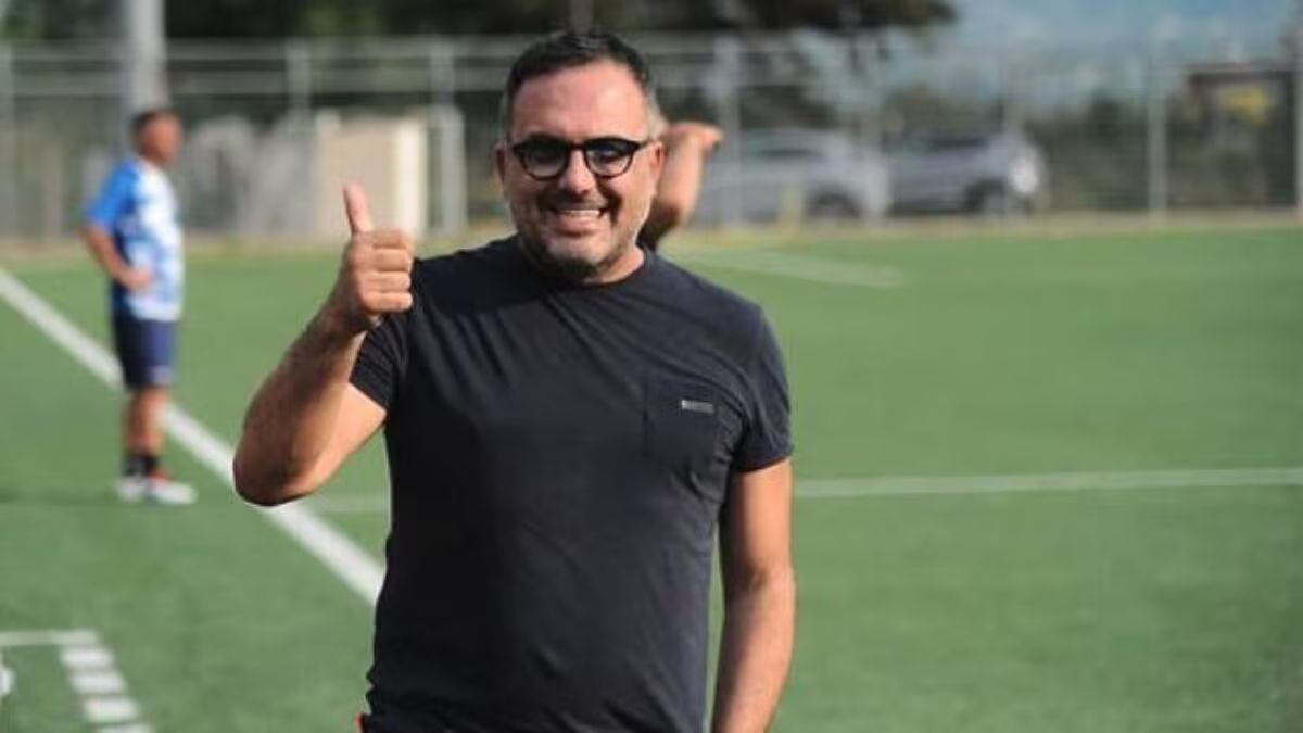 Cadavere carbonizzato tra le sterpaglie a Eboli, è del giornalista Luca Esposito: ucciso a colpi di pistola e poi dato alle fiamme. Le reazioni della politica e dei colleghi