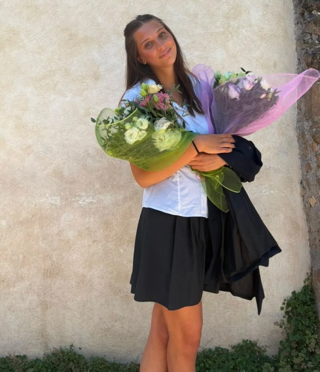 Matilda, figlia di Katia Pedrotti, in una foto condivisa per il traguardo della maturità