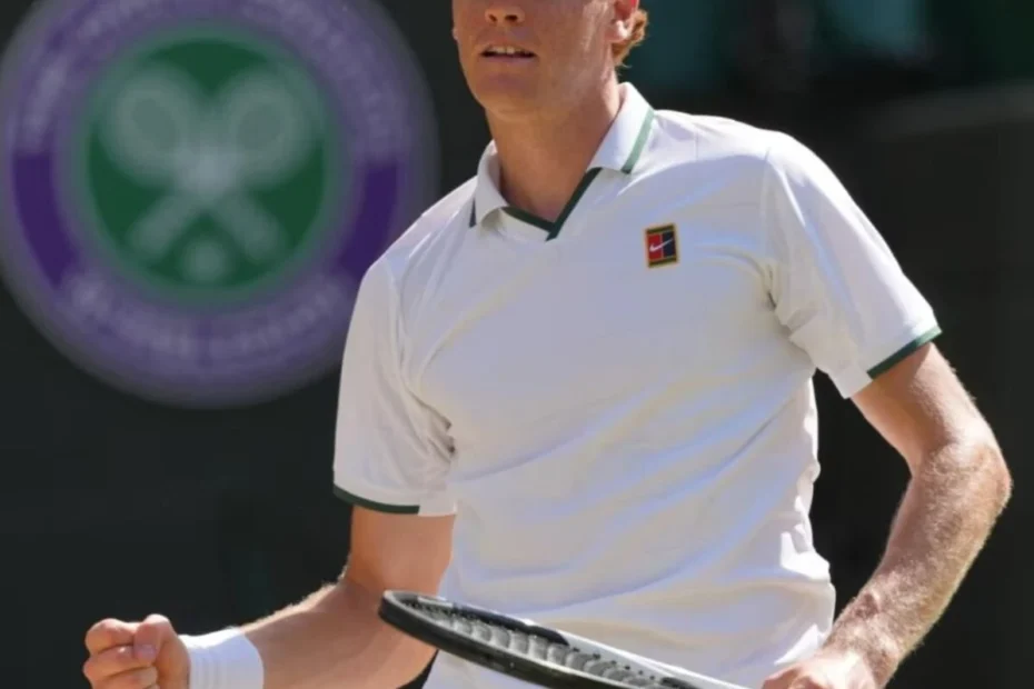 Jannik Sinner durante il torneo di Wimbledon