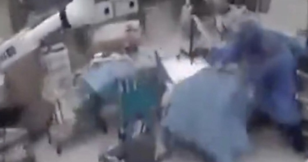 scossa di terremoto atroce nella sala operatoria in giappone le immagini durante l8217intervento chirurgico160 da Thesocialpost.it scossa di terremoto atroce nella sala operatoria in giappone le immagini durante l8217intervento chirurgico160