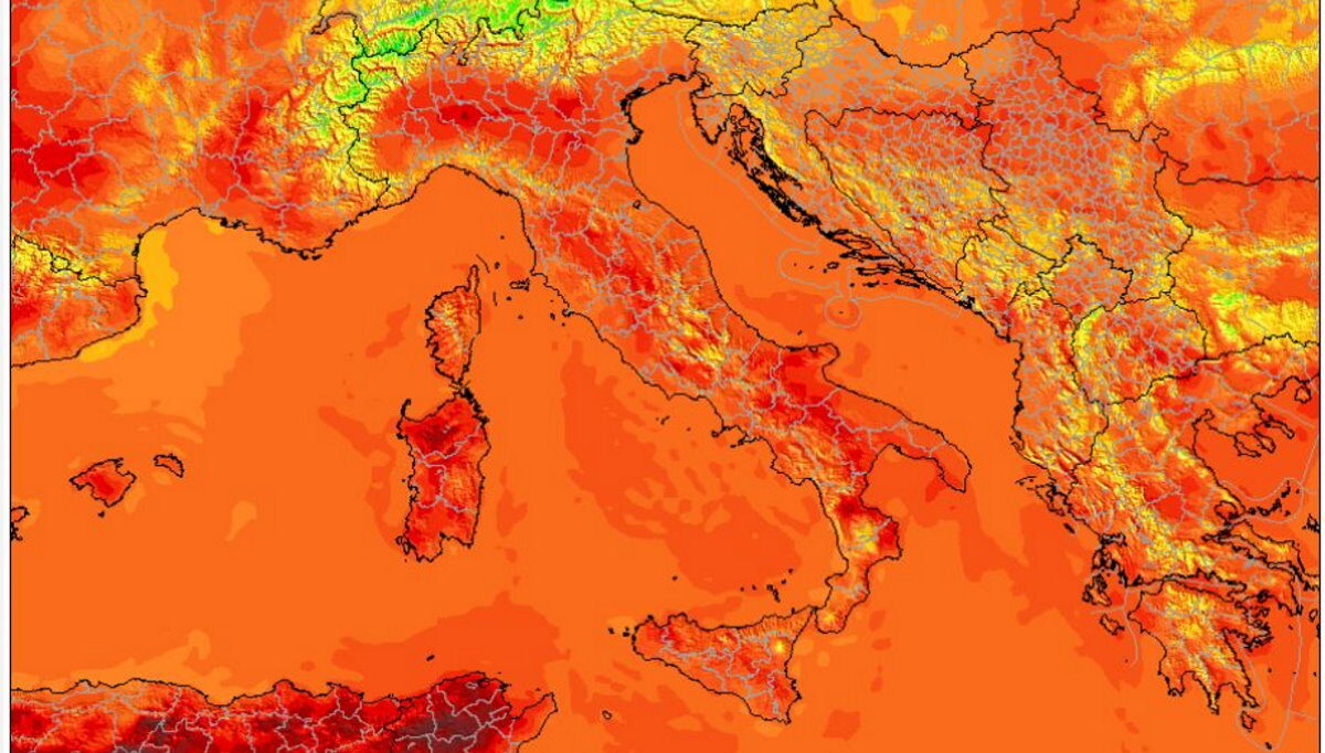L’Italia nella morsa dell’afa: bollini rossi in aumento e nessuna tregua fino a meta agosto