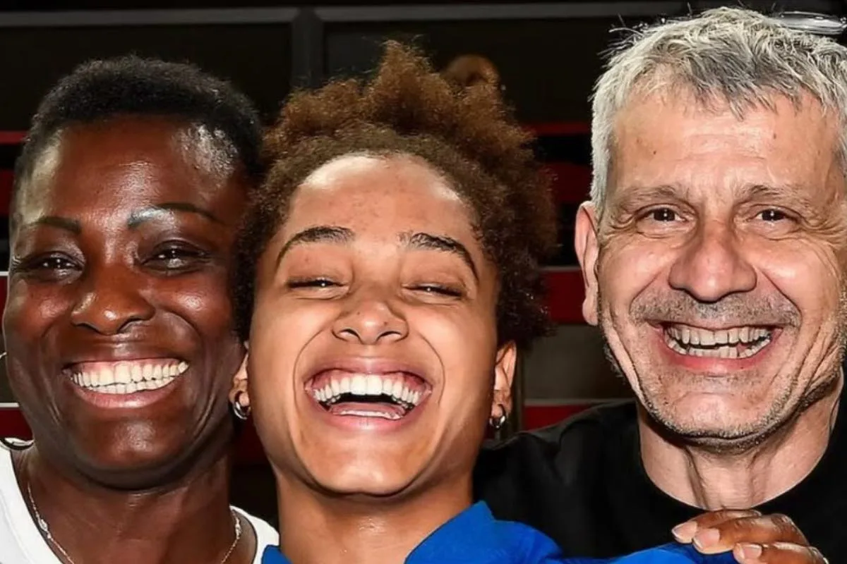 sara curtis solo adesso si scopre chi 232 la mamma da Thesocialpost.it sara curtis solo adesso si scopre chi 232 la mamma
