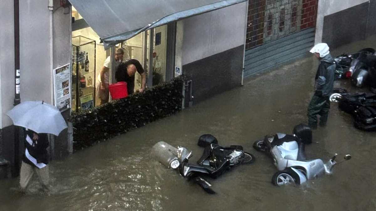 il maltempo irrompe sull8217italia allerta meteo rischio nubifragi nella notte ecco dove da Thesocialpost.it il maltempo irrompe sull8217italia allerta meteo rischio nubifragi nella notte ecco dove