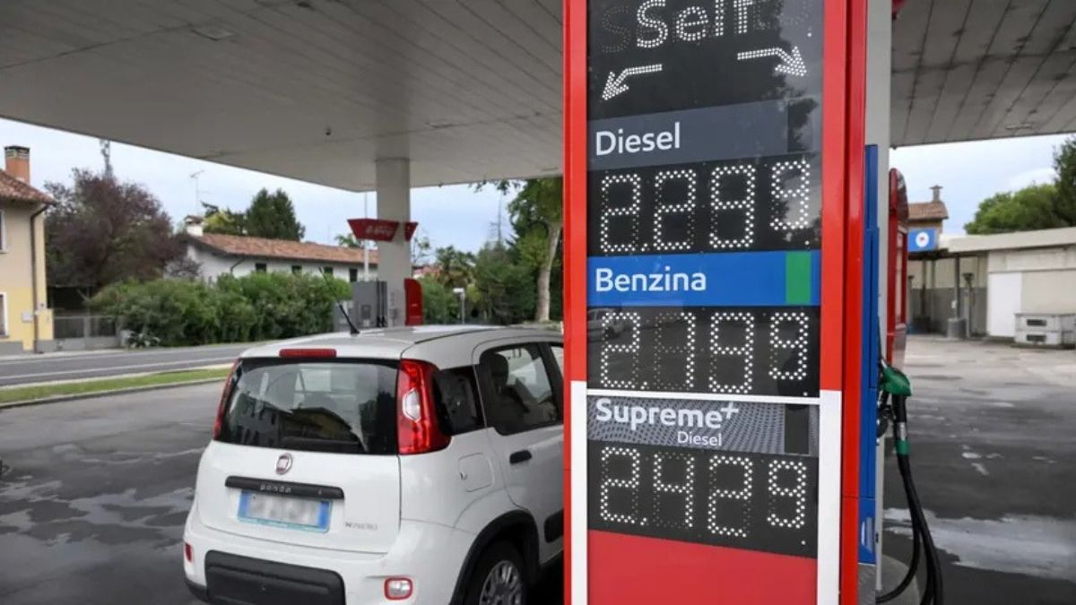 “Sconto su benzina e diesel”. La mossa del governo: quanto si risparmia e da quando