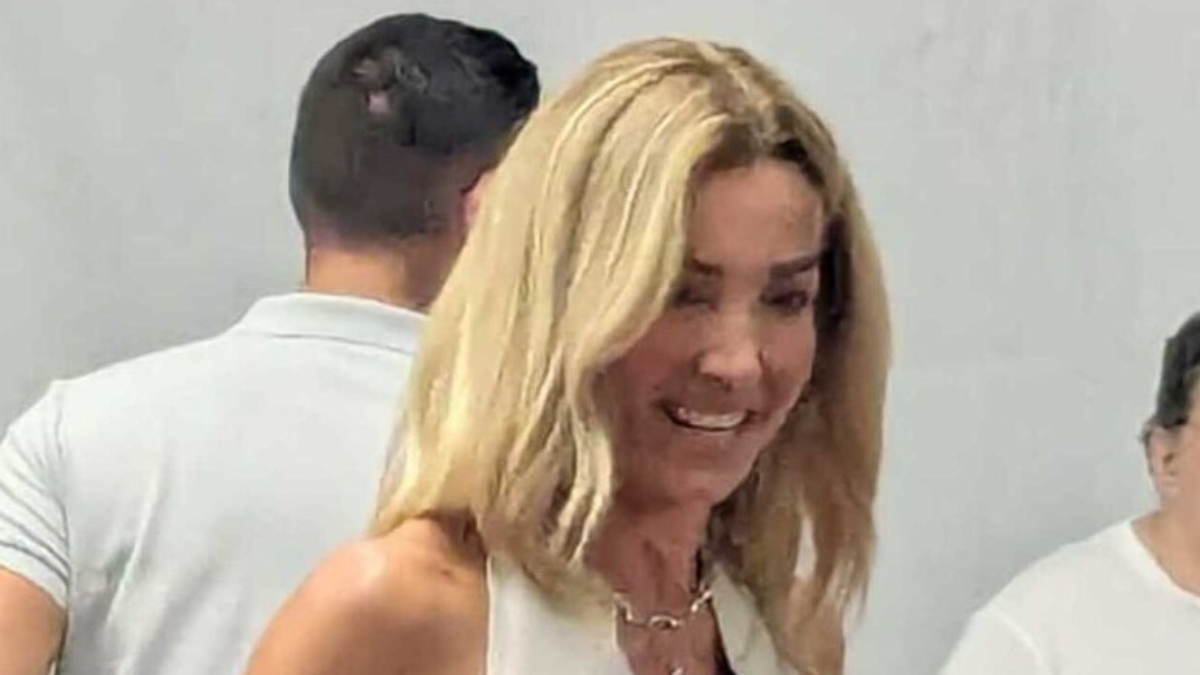 alla festa loro8230 terremoto nel pd silvia salis beccata cos236 scoppia la bufera da Thesocialpost.it alla festa loro8230 terremoto nel pd silvia salis beccata cos236 scoppia la bufera