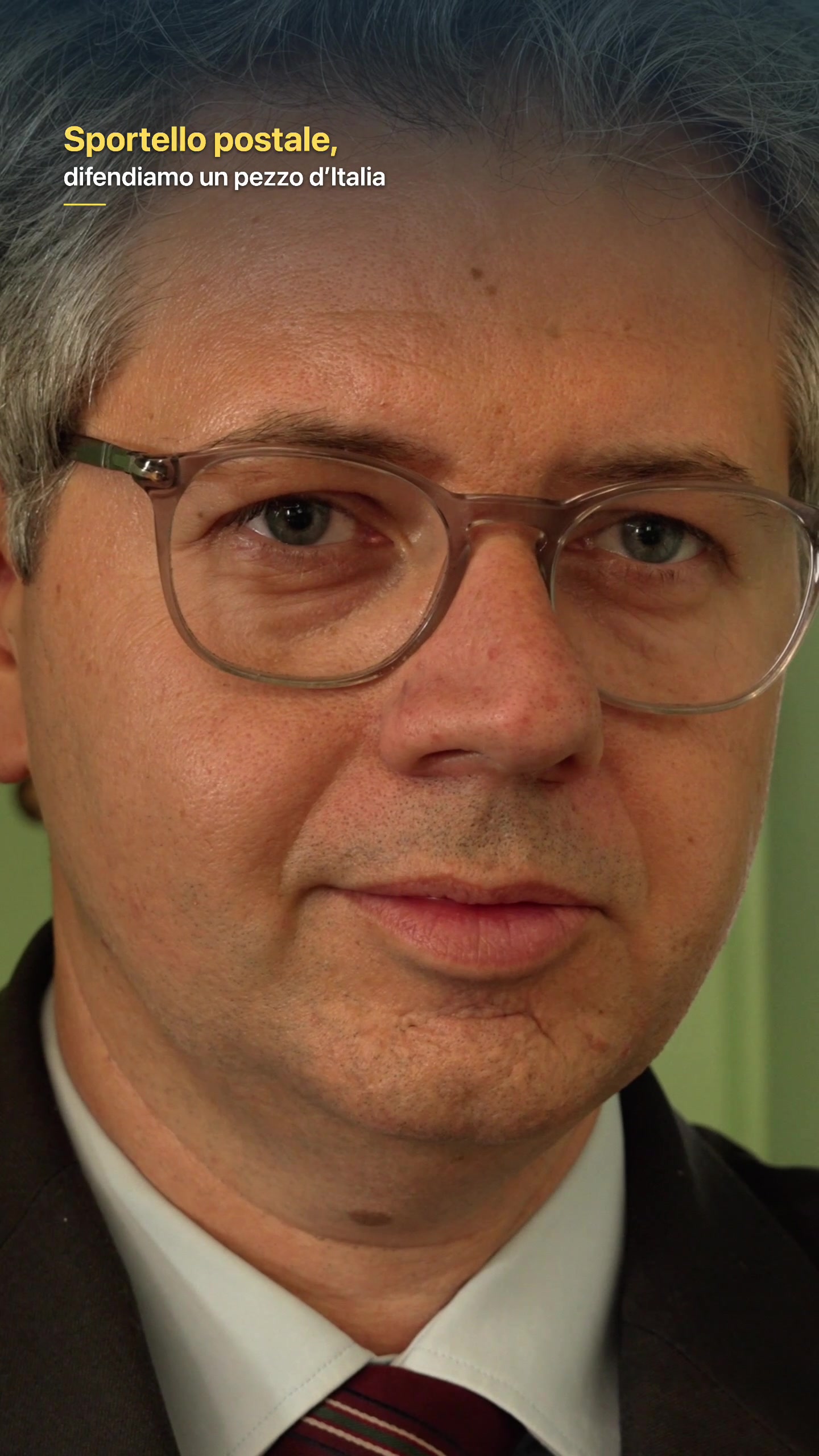 Direttore dell’ufficio postale nello spot SLP-CISL