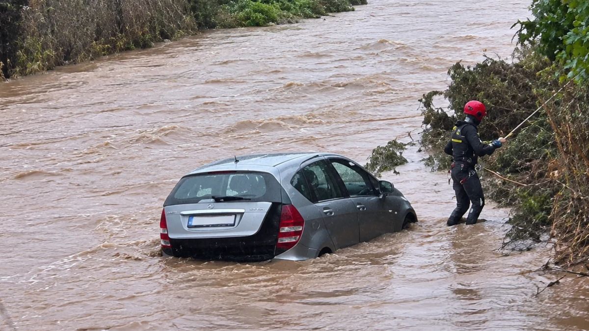tempesta adam verso l8217italia rischio nubifragi fino a 200 millimetri di pioggia da Thesocialpost.it tempesta adam verso l8217italia rischio nubifragi fino a 200 millimetri di pioggia