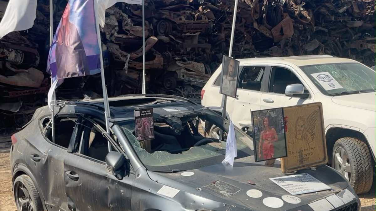 il cimitero delle auto del 7 ottobre qui ogni rottame racconta una vita spezzata da Thesocialpost.it il cimitero delle auto del 7 ottobre qui ogni rottame racconta una vita spezzata
